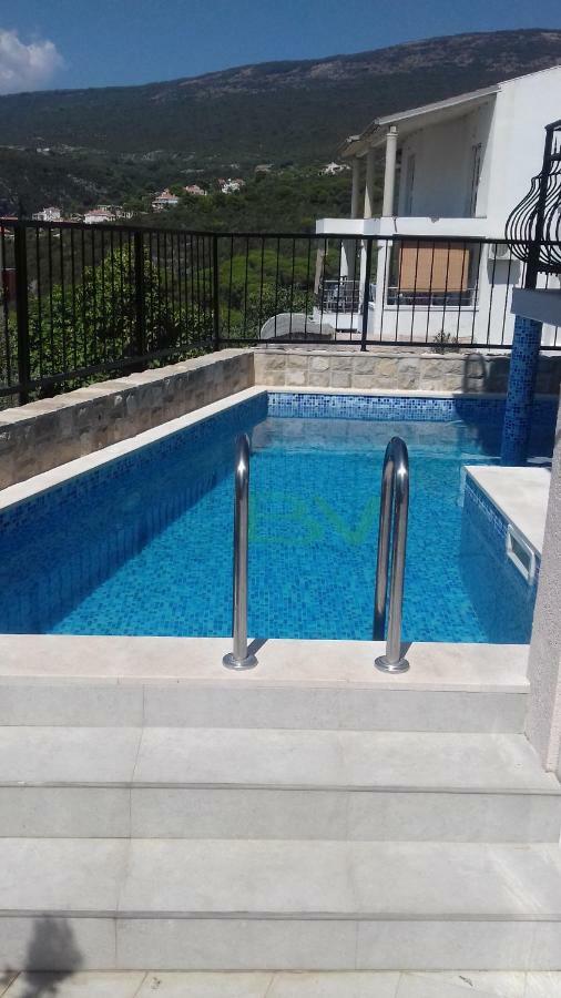 Apartments Bellavista Луштица Экстерьер фото